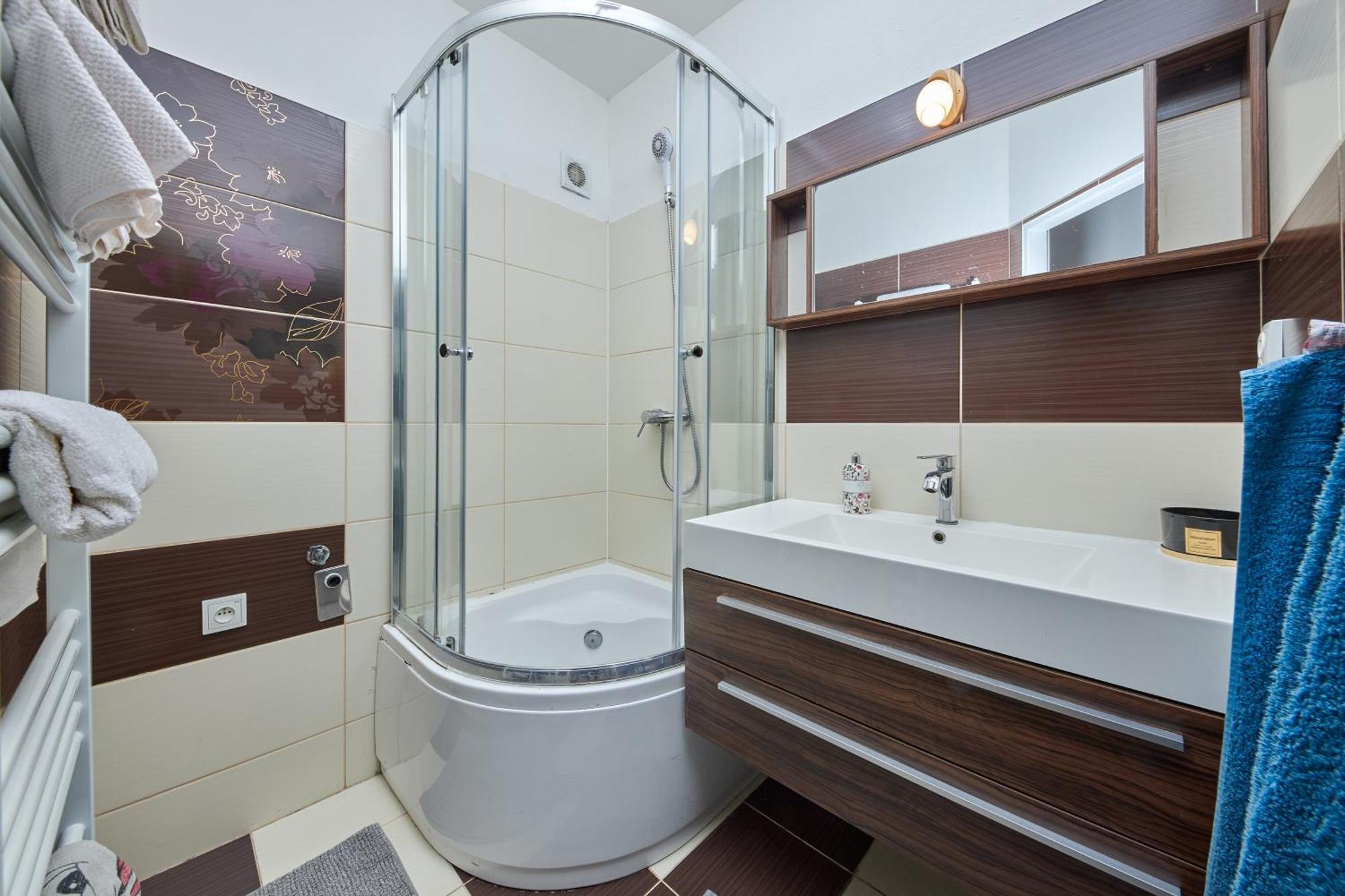 Chilli Apartment Братислава Екстериор снимка
